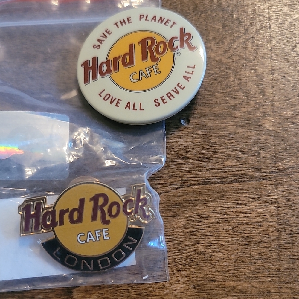 Hard Rock Cafe Cream and Gold Collectible Set